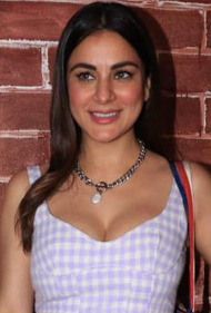Shraddha Arya